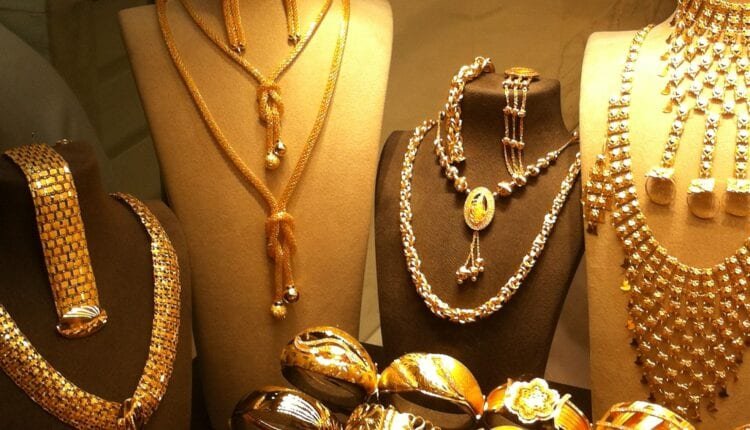 زكاة الذهب الملبوس