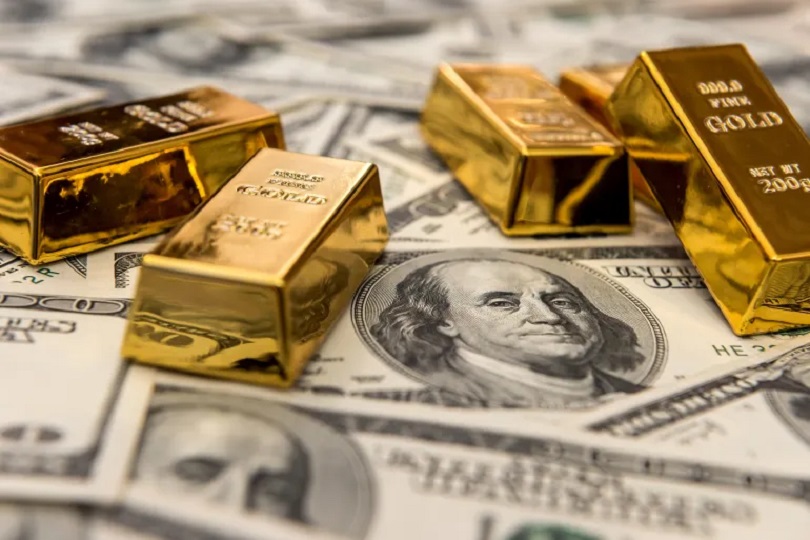 الذهب والدولار تحت الضغط وسط تجدد أزمة البنوك من واشنطن